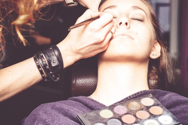 Make-Up-Friseursalon-Wegberg-2